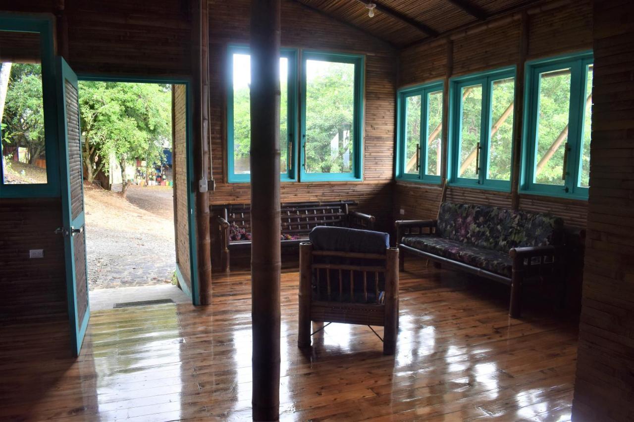 הוילה טוריאלבה Casa De Bambu מראה חיצוני תמונה