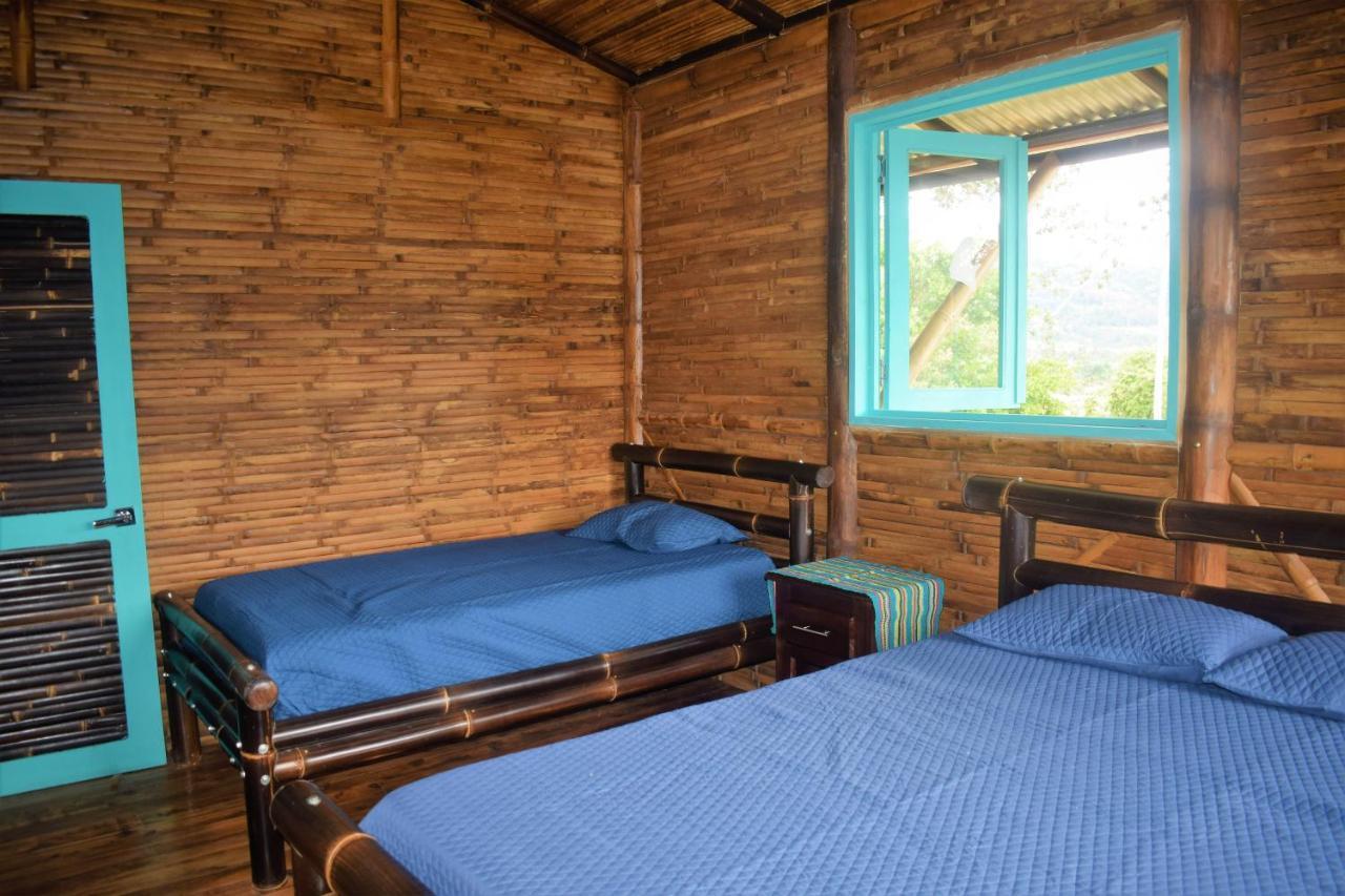 הוילה טוריאלבה Casa De Bambu מראה חיצוני תמונה