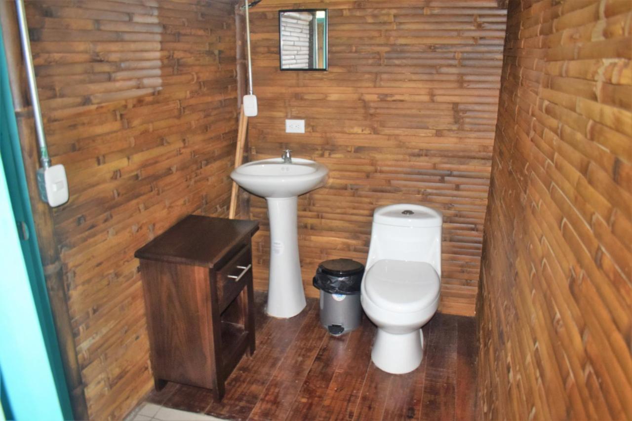 הוילה טוריאלבה Casa De Bambu מראה חיצוני תמונה