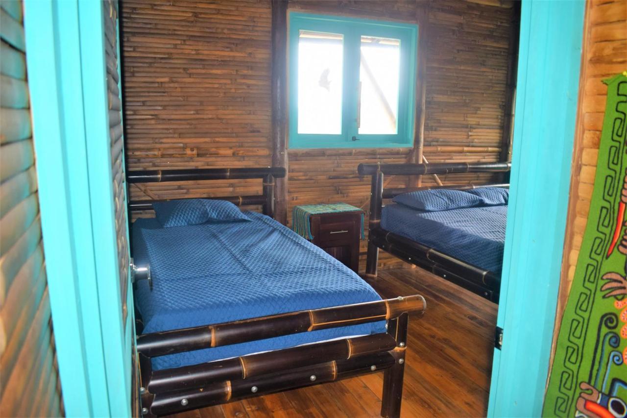 הוילה טוריאלבה Casa De Bambu מראה חיצוני תמונה