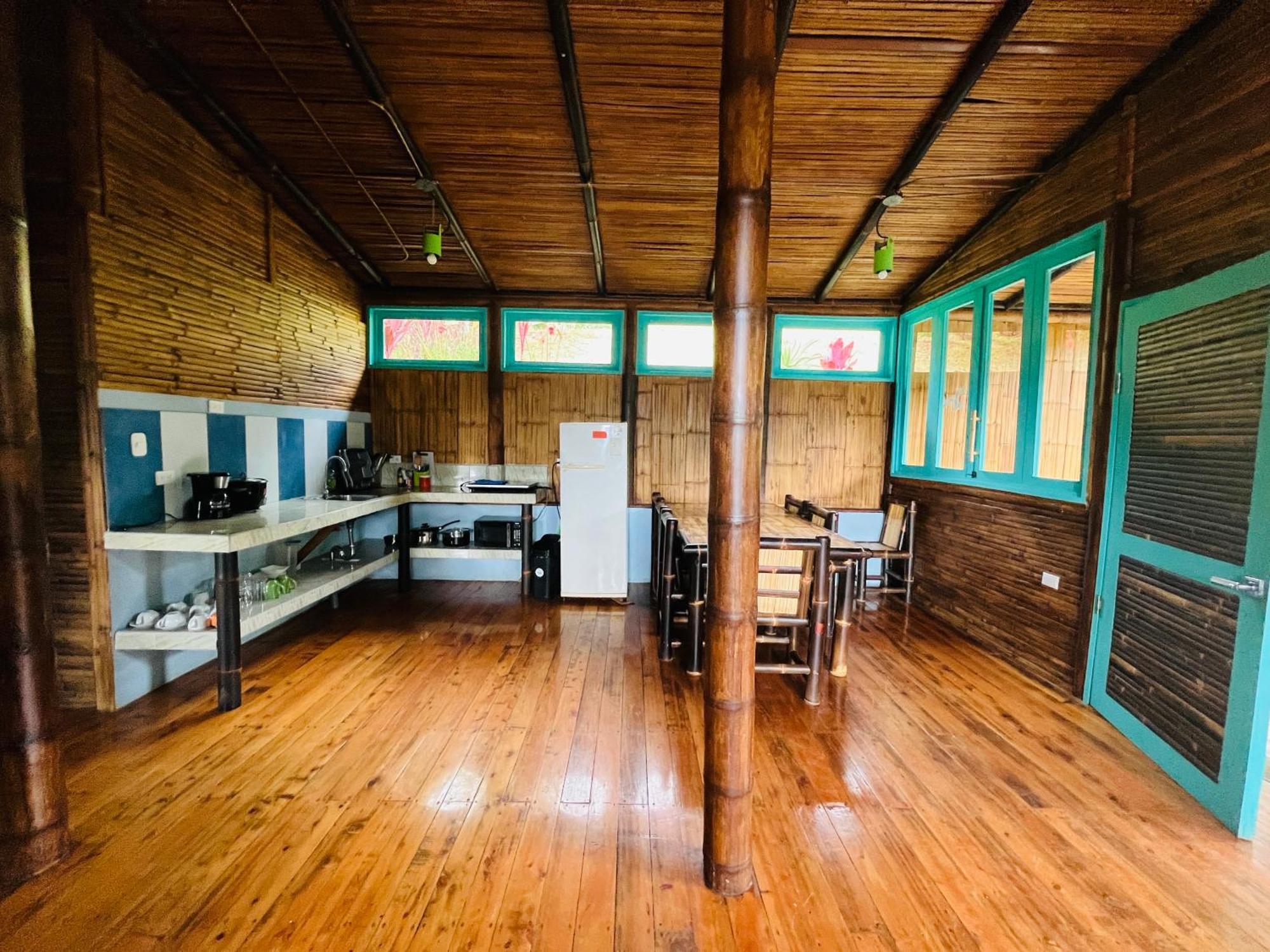 הוילה טוריאלבה Casa De Bambu מראה חיצוני תמונה