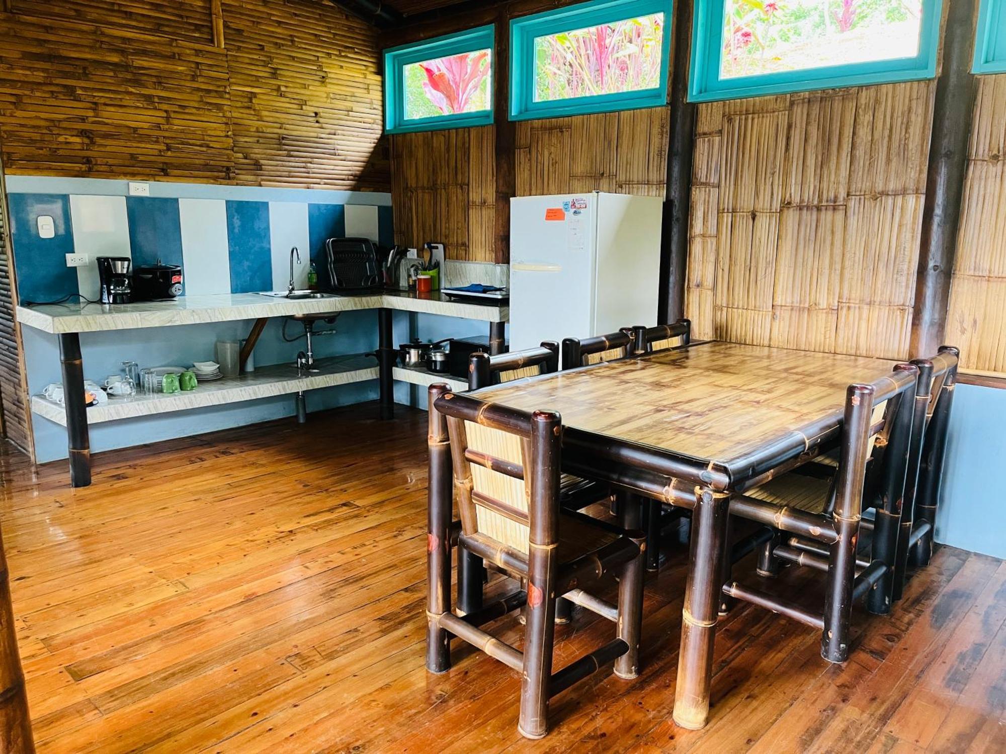 הוילה טוריאלבה Casa De Bambu מראה חיצוני תמונה